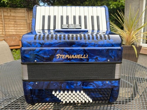 Stephanelli bass accordion - stephanelli,